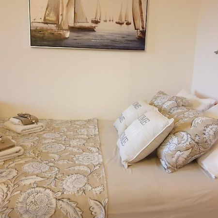 Apartment Eso Каштела Екстер'єр фото